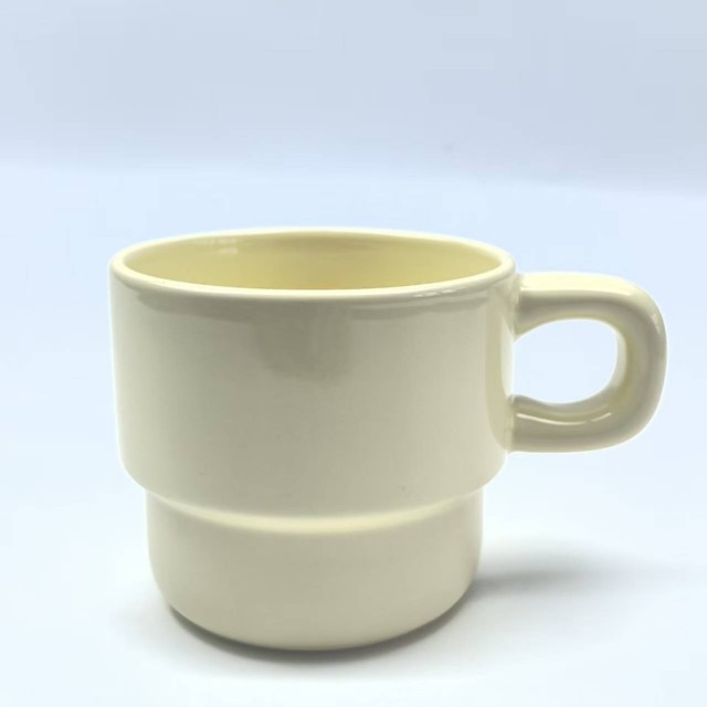 Ceramic stacked coffee cups can be customized with logos