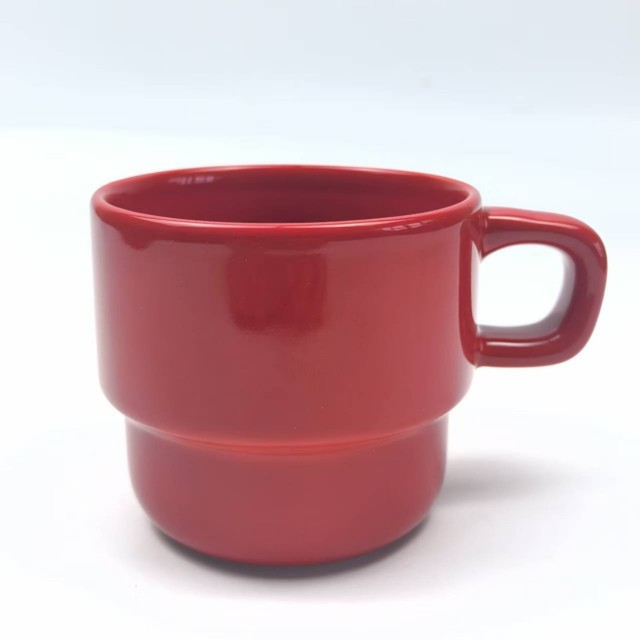 Ceramic stacked coffee cups can be customized with logos