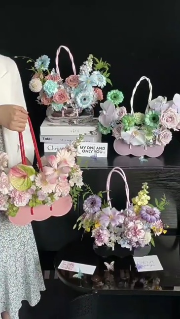 Instagram-Style Ceramic Handheld Flower Basket Bag Vase, High-Value Florist Gift Artistic Flower Arrangement Container Vase Without Flower