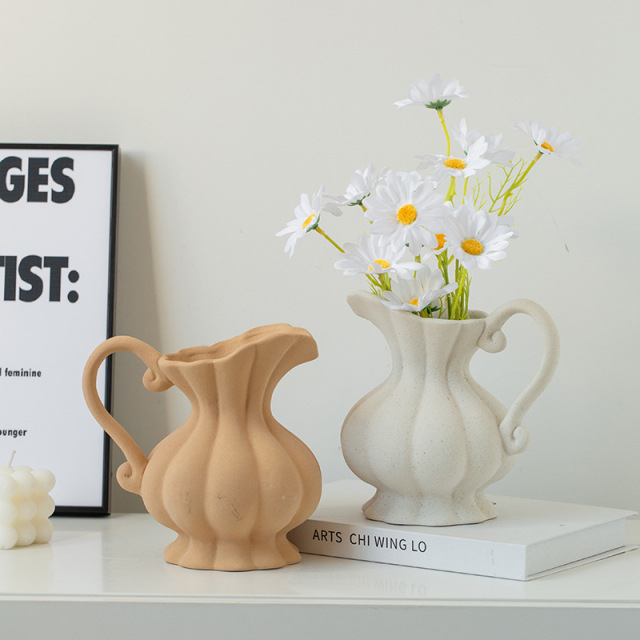 Retro milk jug-shaped vase ornament for living room, hydroponic flower arrangement ceramic vase