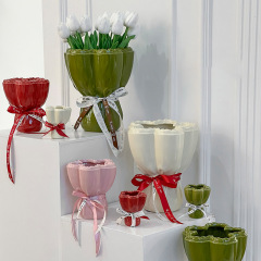 Hug Bouquet Ceramic Vase Ornament for Living Room Decor and Flower Arrangements Vase Without Flowers