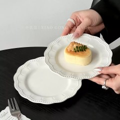 Elegant Scalloped Pearl-Edge Ceramic Dessert Plates - Wedding Reception Dessert Table Dishes