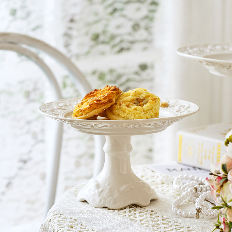 Vintage Carved White Ceramic Wedding Dinner Plates Set - Elegant Tableware for Wedding Reception & Banquet