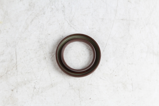 Toyota Tsusho Transfer Case Oil Seal 90311-42014 For Land Cruiser FJ40 FJ43 FJ45