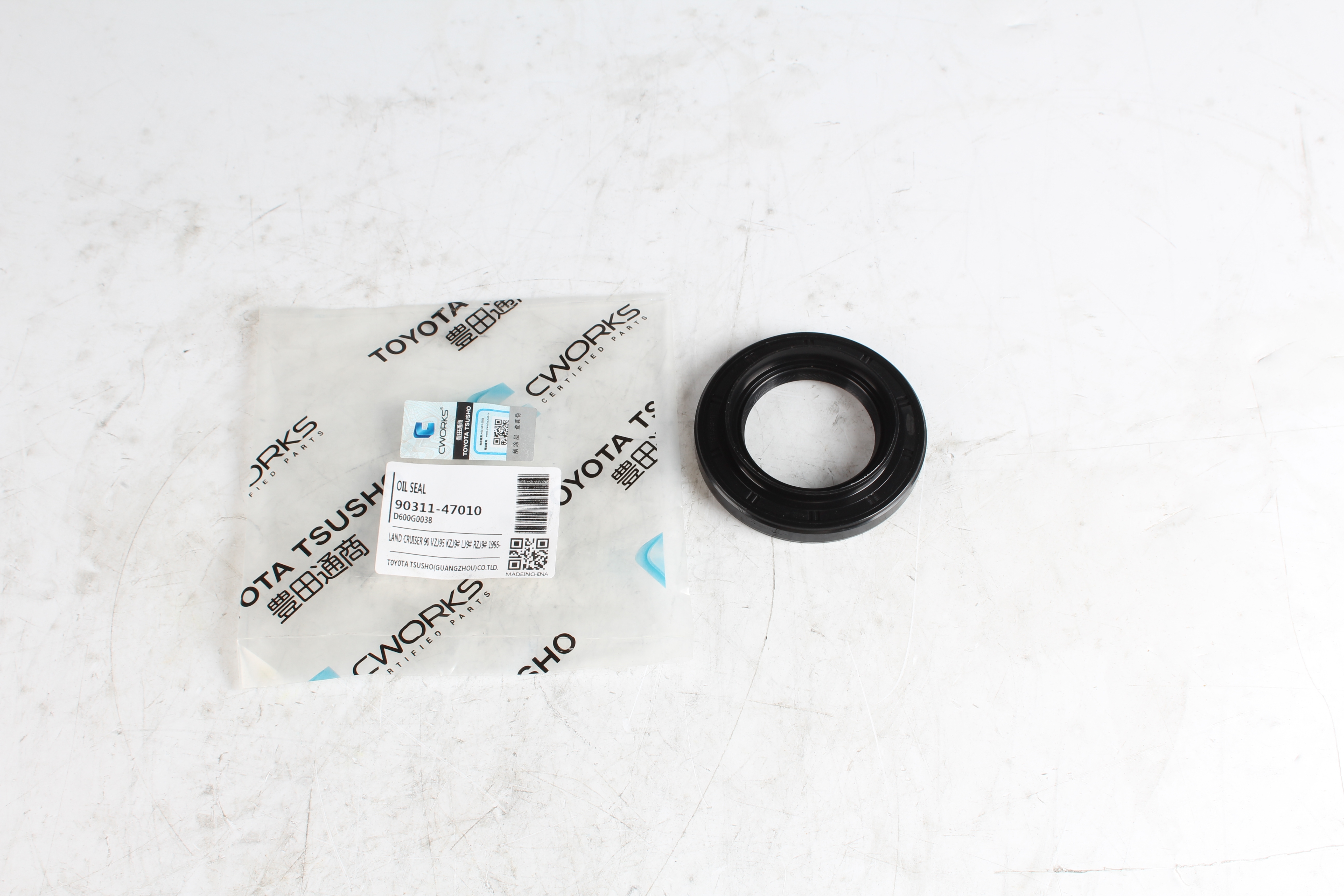 Toyota Tsusho Front Drive Shaft Oil Seal 90311-47010 For Prado KDJ90 VZJ90 Tacoma RZN161 VZN170 4Runner RZN185
