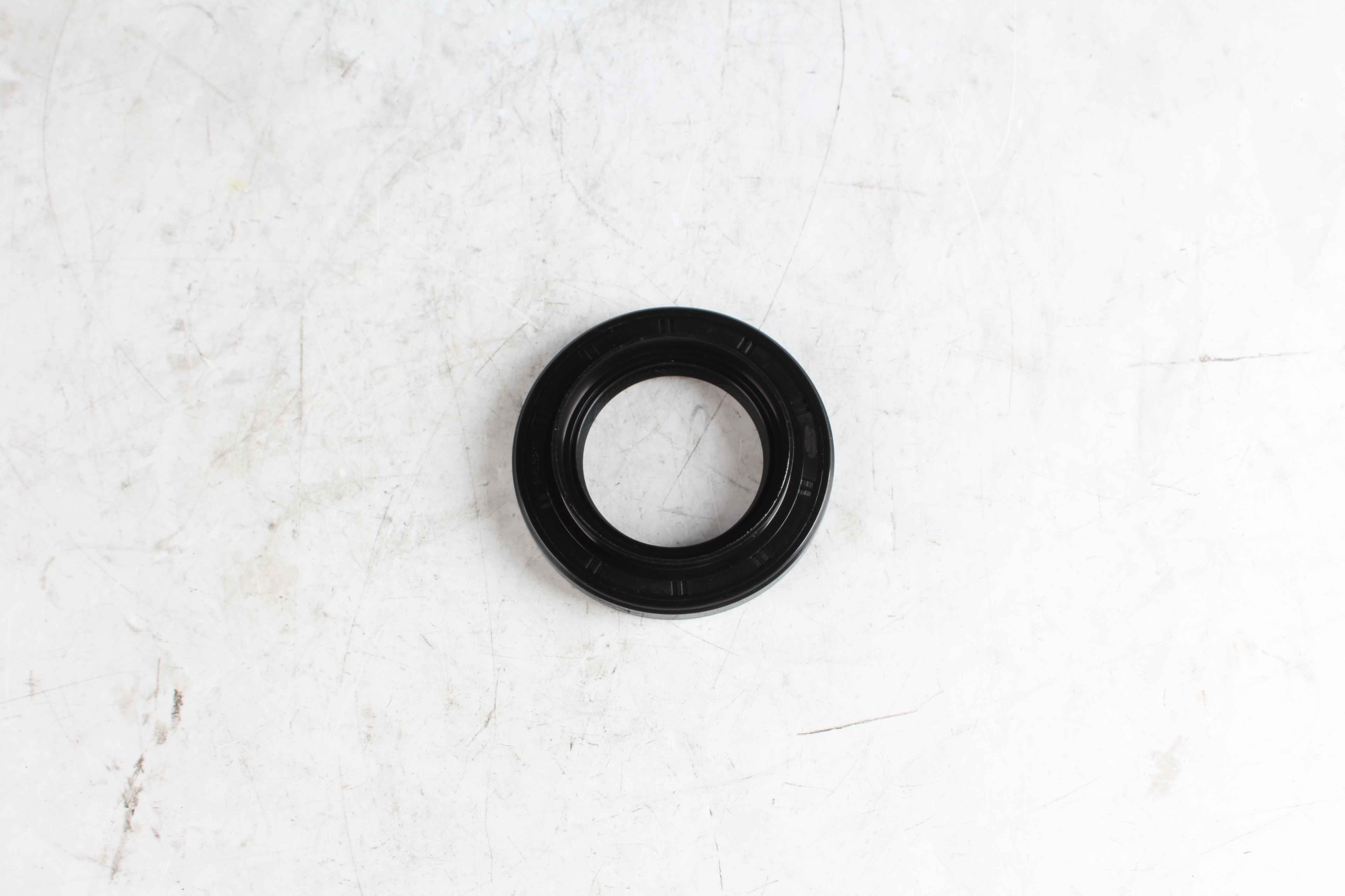 Toyota Tsusho Front Drive Shaft Oil Seal 90311-47010 For Prado KDJ90 VZJ90 Tacoma RZN161 VZN170 4Runner RZN185