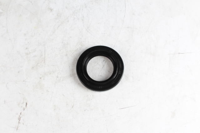 Toyota Tsusho Front Drive Shaft Oil Seal 90311-47010 For Prado KDJ90 VZJ90 Tacoma RZN161 VZN170 4Runner RZN185