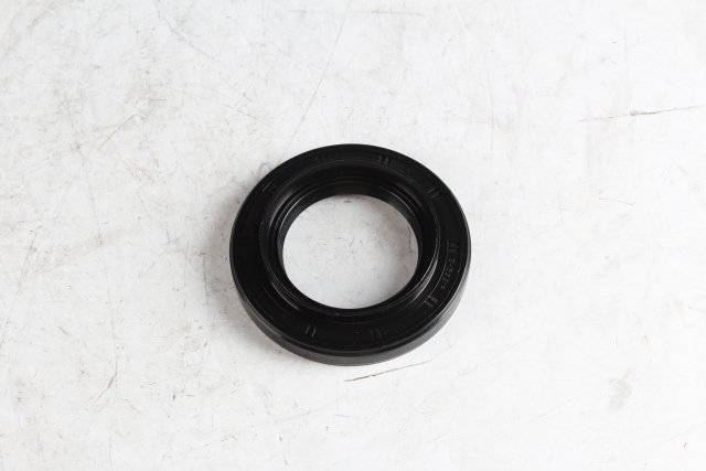 Toyota Tsusho Front Drive Shaft Oil Seal 90311-47010 For Prado KDJ90 VZJ90 Tacoma RZN161 VZN170 4Runner RZN185