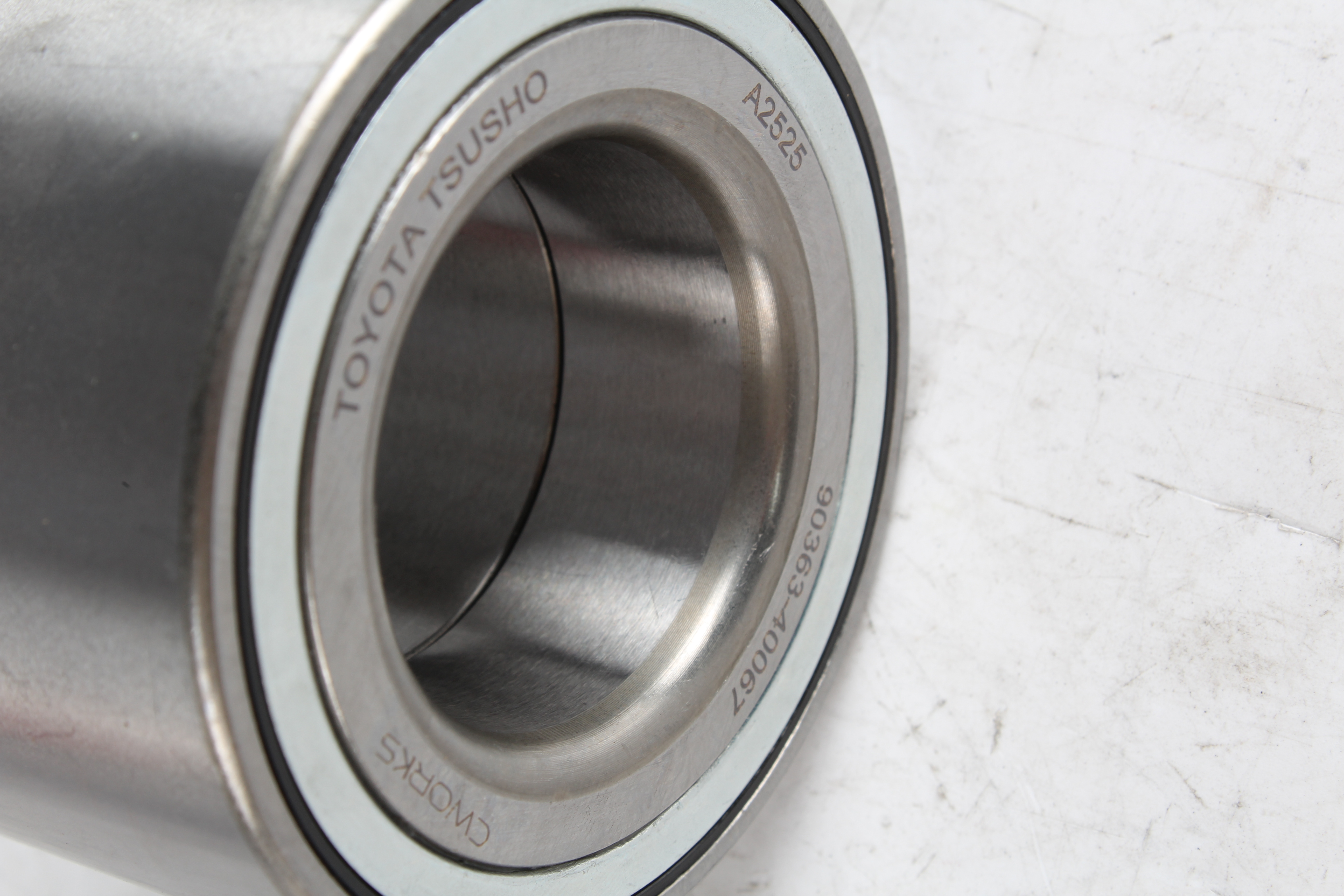 Toyota Tsusho Front Wheel Bearing 90363-40067 For ZZE122 ZRE12