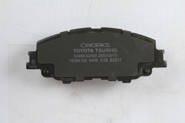 Toyota Tsusho Front Disc Brake Pad Kit 04465-02480 For Corolla MZEA11 ZWE211 NRE210 Allion MZEA12