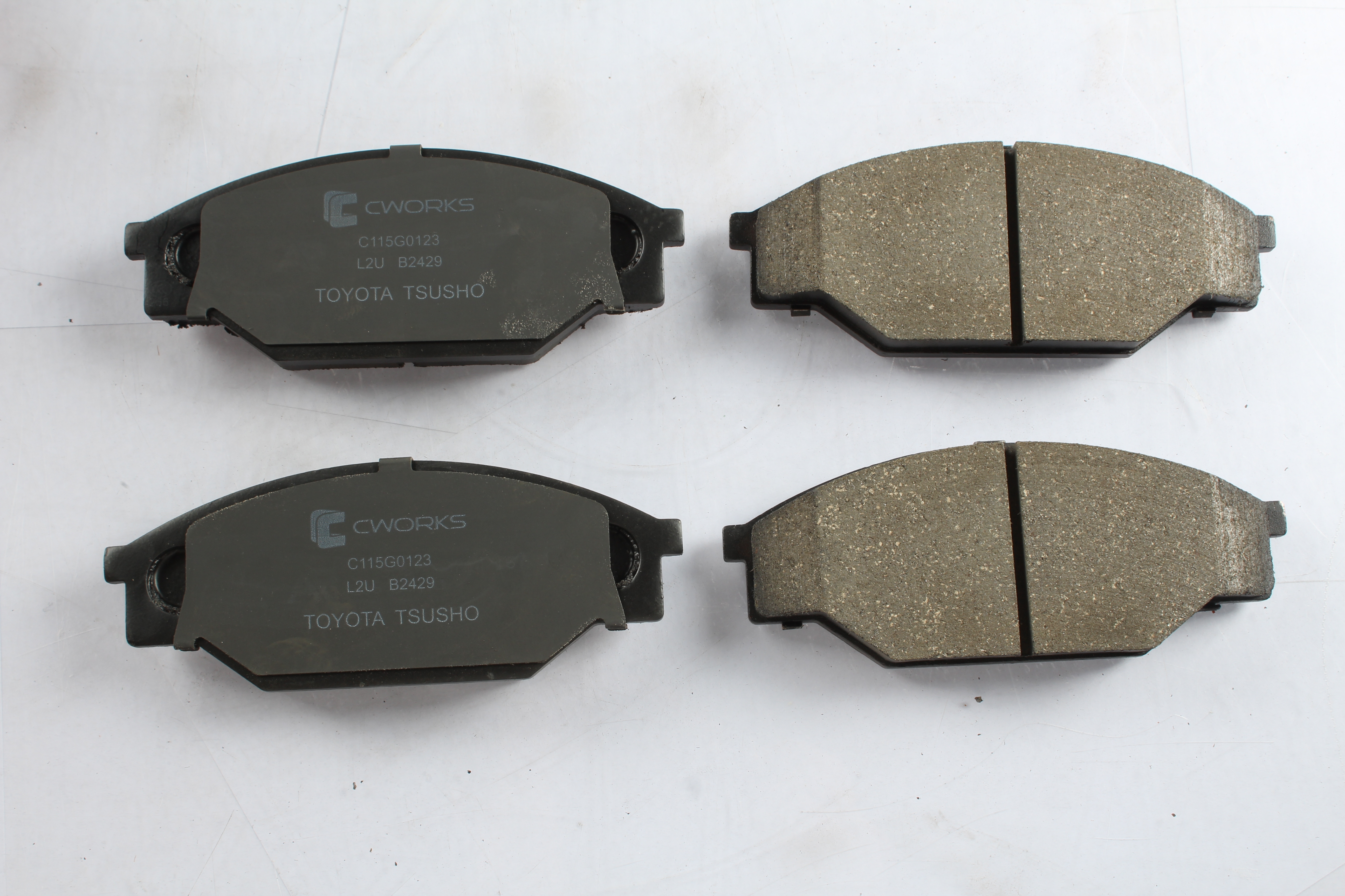 Toyota Tsusho Front Disc Brake Pad Kit 04491-35200 For Hilux LN80 LN85 YN86