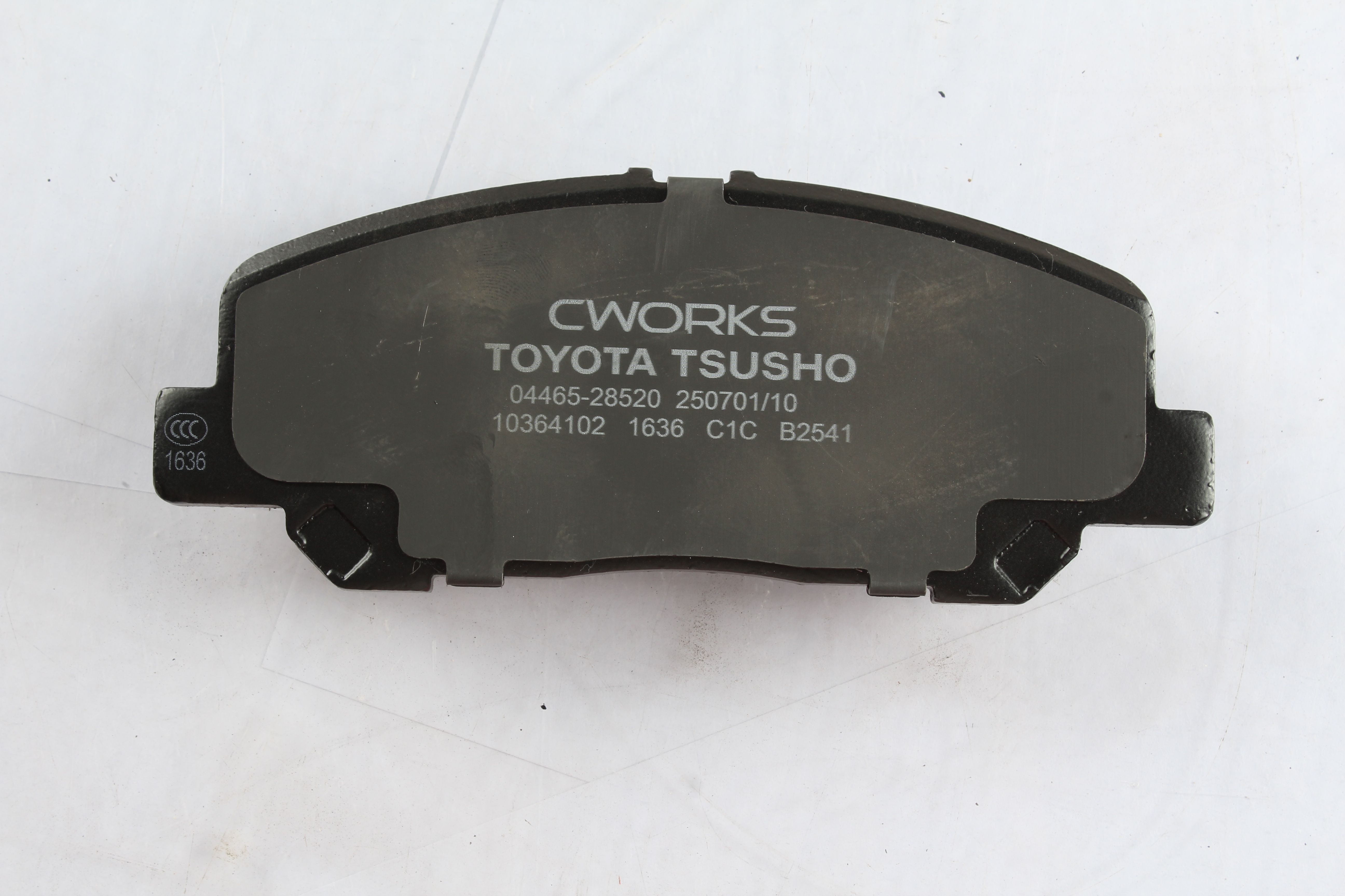 Toyota Tsusho Front Disc Brake Pad Kit 04465-28520 For Estima ACR50 GSR55 Previa ACR50 AHR20