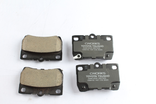 Toyota Tsusho Rear Disc Brake Pad Kit 04466-30230 For Mark X GRX120 Crown GRS182 Reiz GRX121
