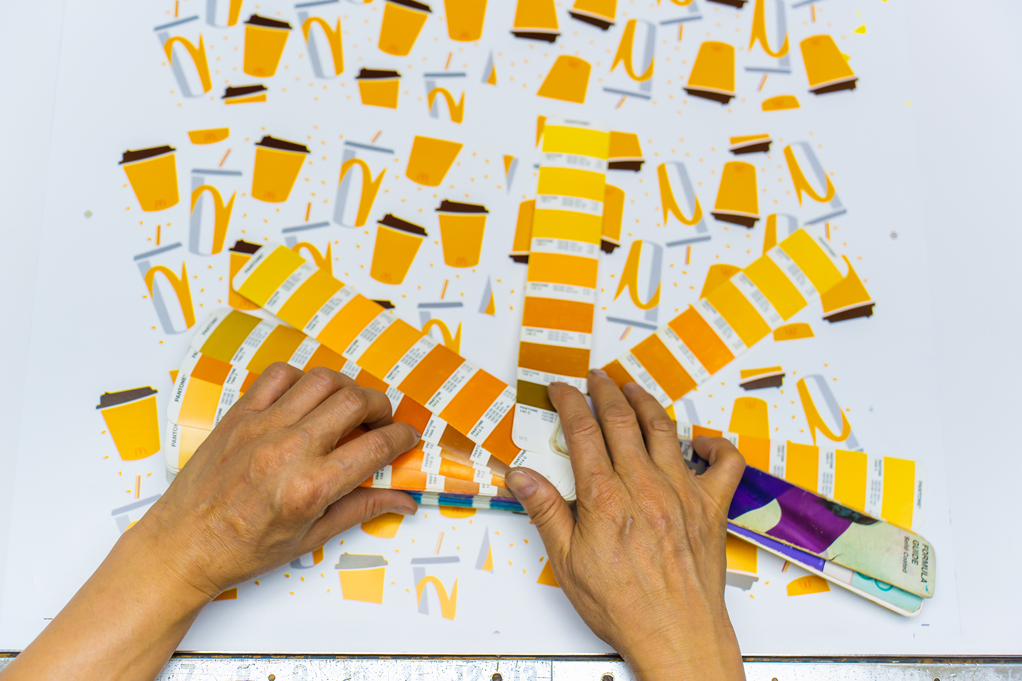 Custom Logo Heat Sensitive Mugs