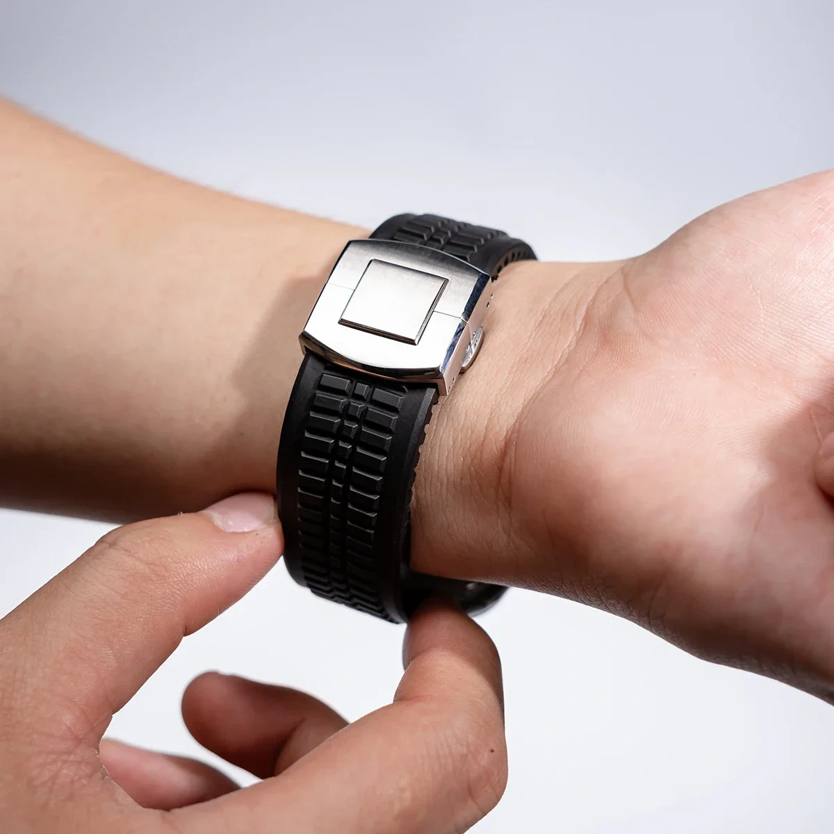 Silicone Band for Apple Watch Ultra 3 2 49mm Series 11 10 46mm Sports Strap for Iwatch 9 8 7 6 5 4 SE 2025 44mm 45mm Watchband