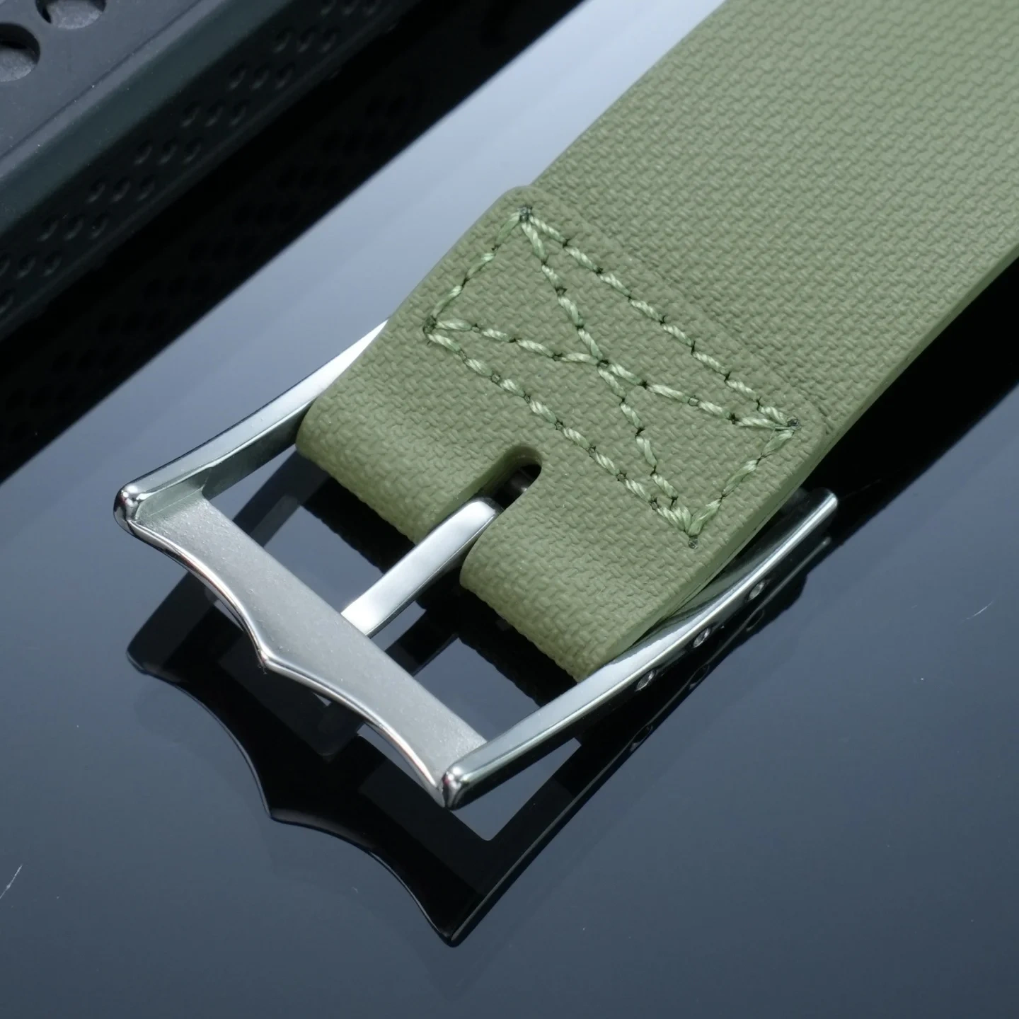 For Tudor M25707 FXD Series Integrated Strap with Traditional Needle Buckle Waterproof Metal Watch Buckle 20mm 22mm Pin Clasp