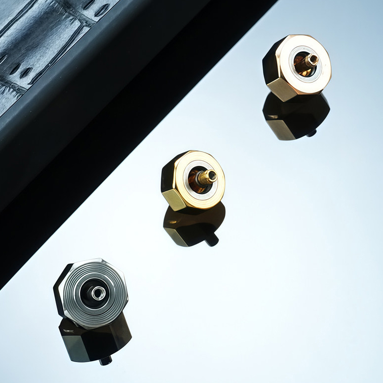 Premium Stainless Steel Crown for Cartier Santos – 7-Sided Design with Synthetic Spinel.