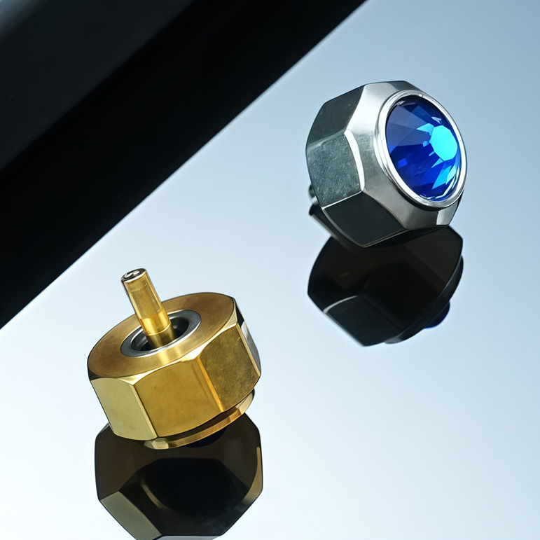 Premium Stainless Steel Crown for Cartier Santos – 7-Sided Design with Synthetic Spinel.