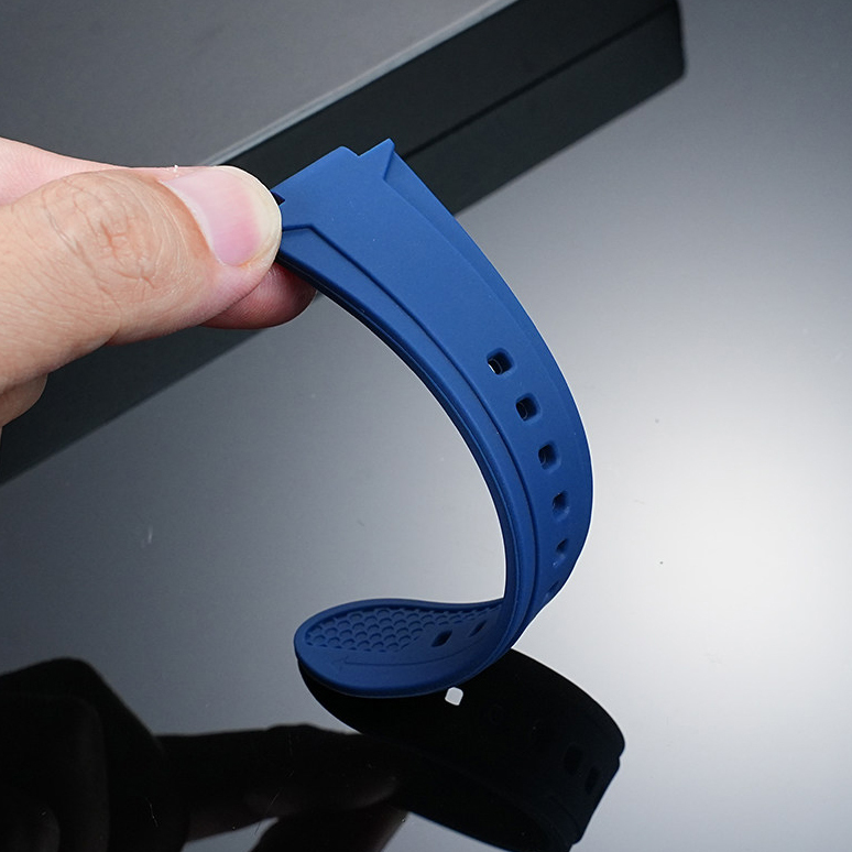 Replacement   Convex End Silicone Strap for GUESS W0149L5