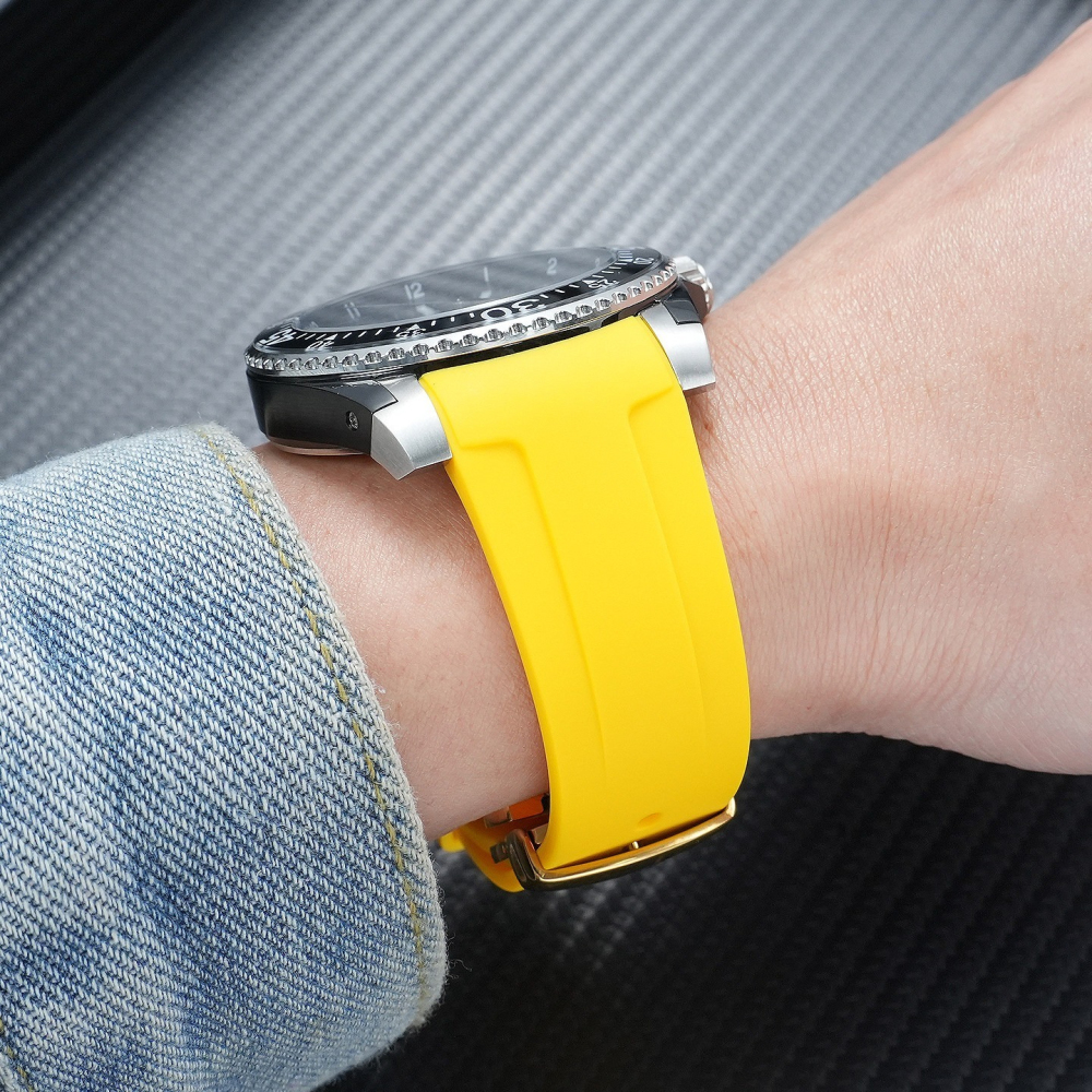 20mm/23mm Curved End Silicone Watch Band for Gucci Dive YA136204