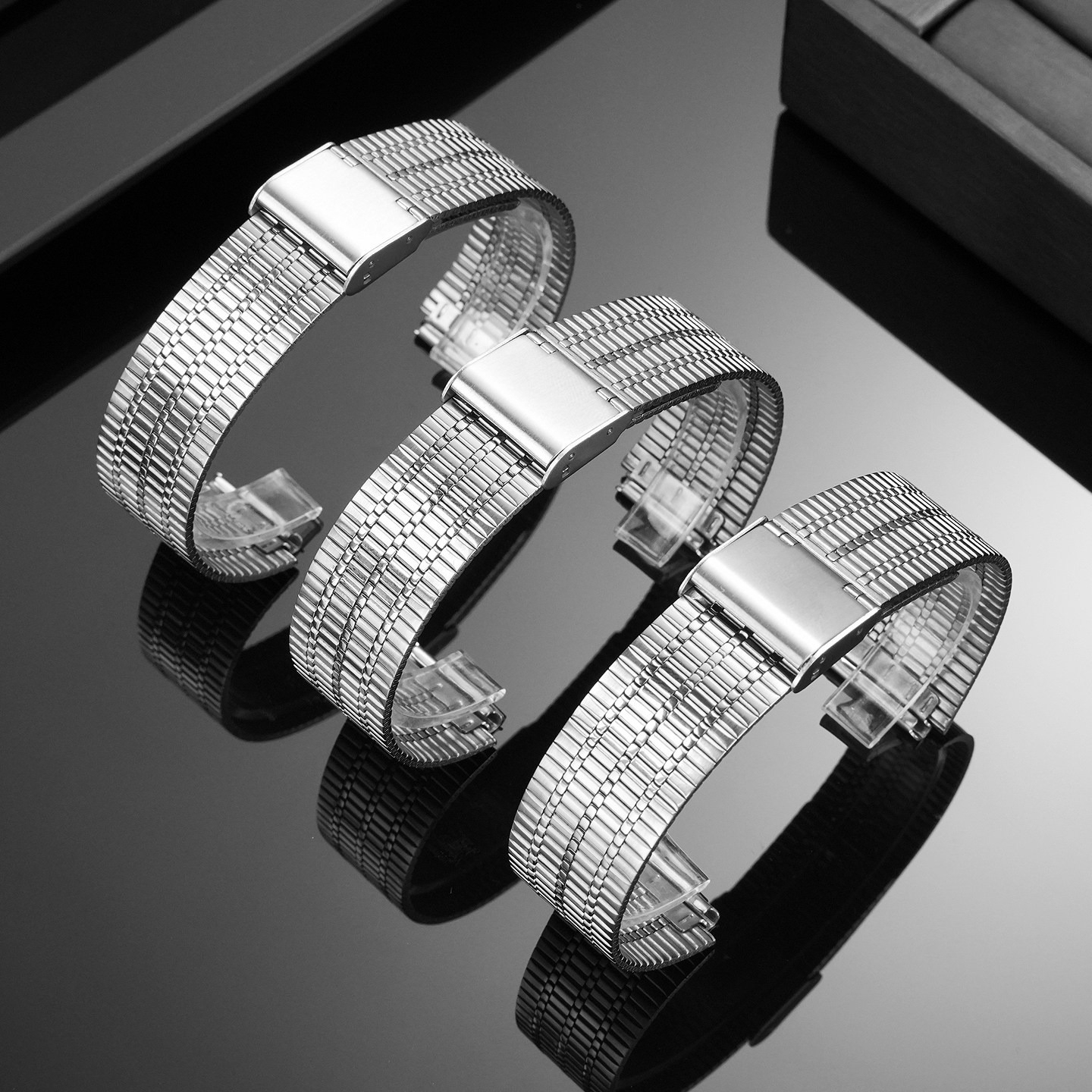 18mm Solid Stainless Steel Watch Band for Timex Q Reissue TW2T80700 / TW2U61300 / TW2U60900
