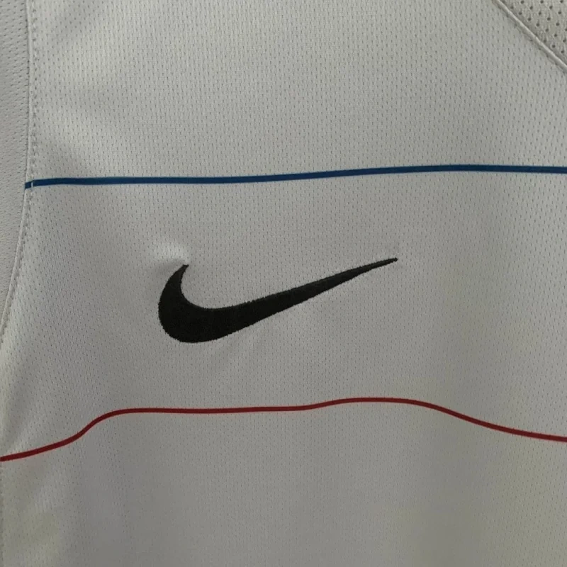 Barcelona Retro Nike Away Football Shirt 2003-04