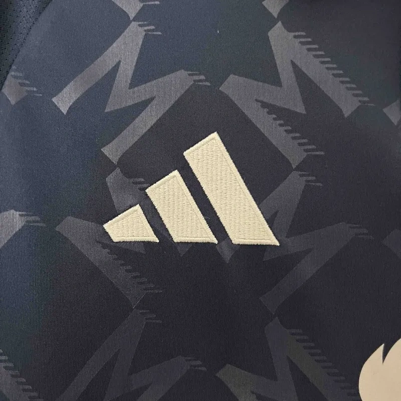 Manchester United Away Martinez 6 Shirt 2024-2025 Size：S-4XL