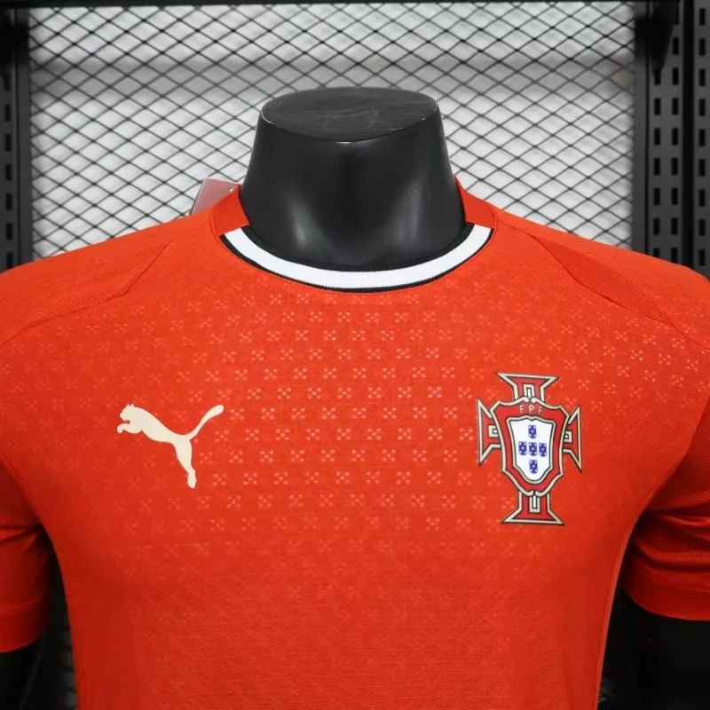 Portugal Home Ronaldo 7 （CR 7）Shirt  Euro 2024-2025 Fan / Player version  Size：S-2XL Non-Customize