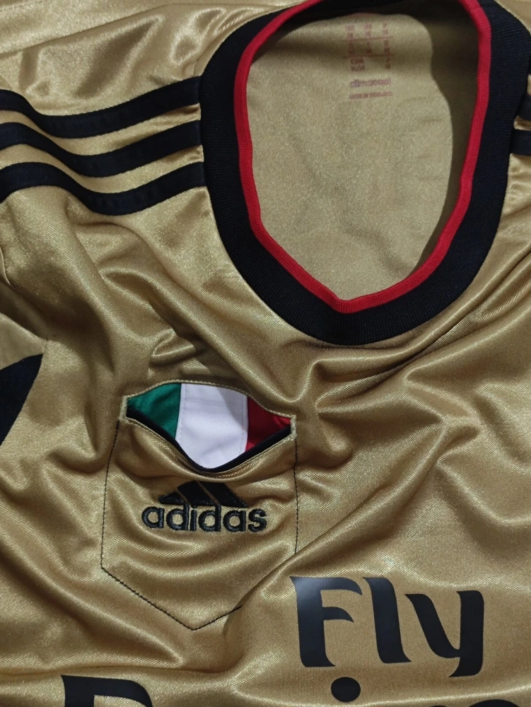 Retro AC Milan Third Kaka 22 Football Shirt 2013-2014 Non-Customize