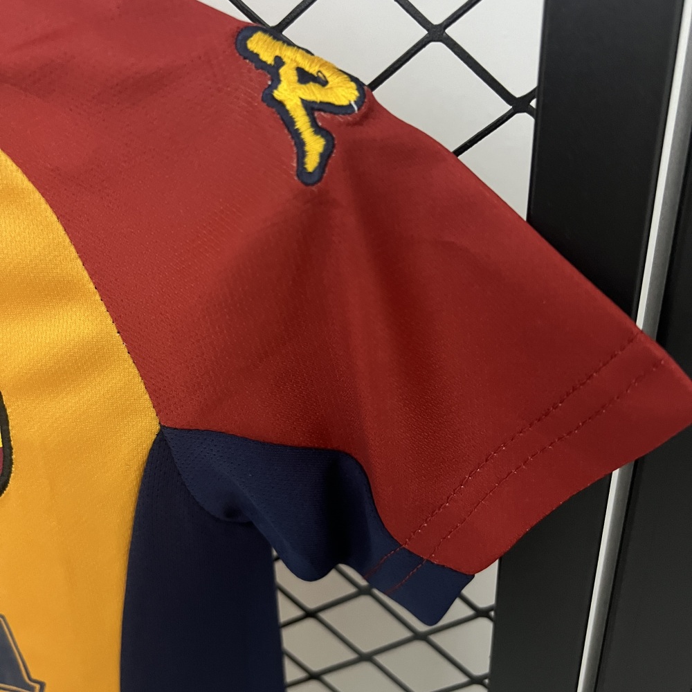 Kids Roma Retro Home Soccer Kits 2001-02