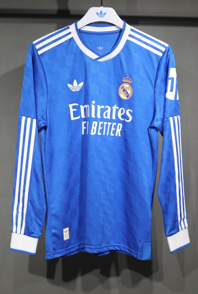 Real Madrid Long Sleeve Jersey Third Away Football Player Version Shirt 2025-26