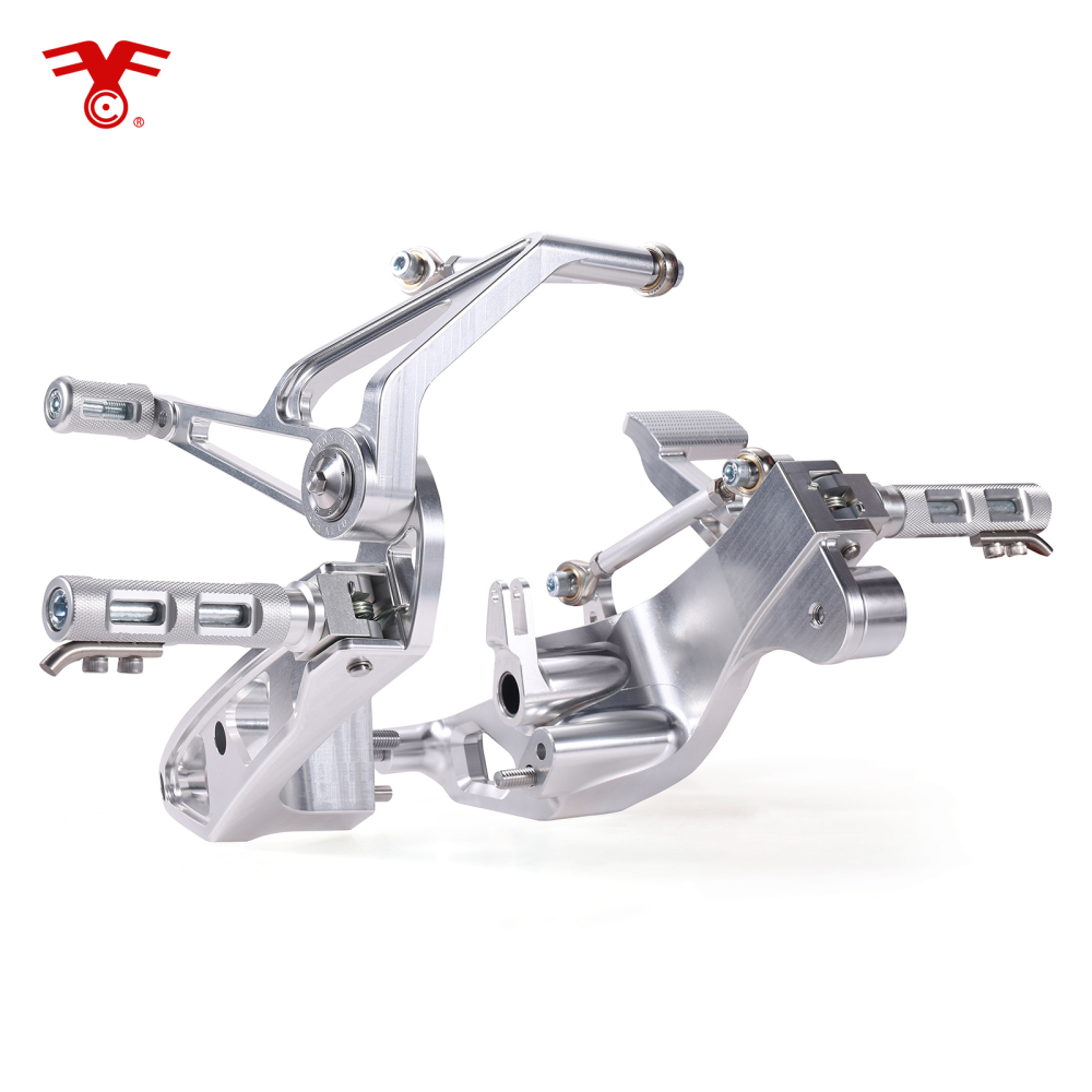 Fanscreate Mid Control Racing Footpegs Folding Anti-Slip Raw Aluminum for Harley Touring M8 Street Glide Road Glide 2017-2025