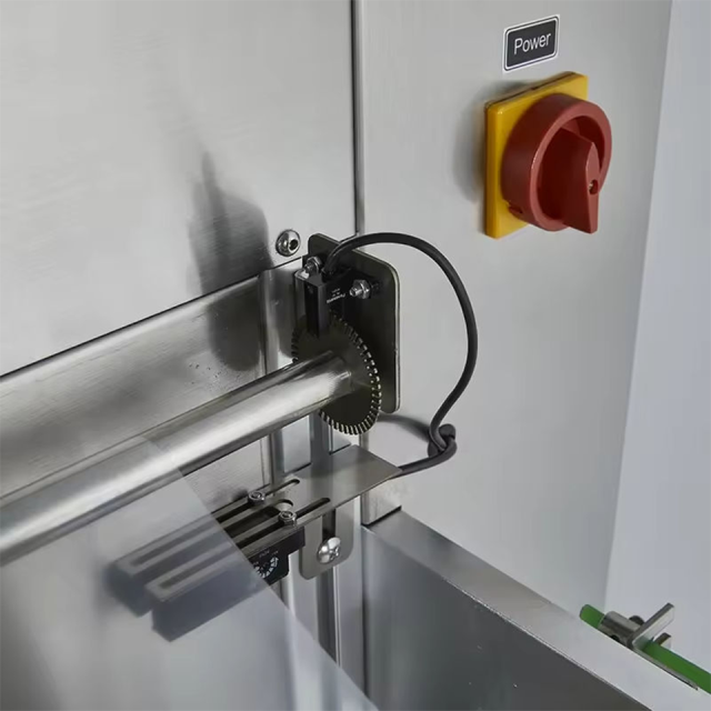 Máquina de embalagem vertical comercial com atmosfera modificada (MAP) e fluxo de gás DQ370L-E para filme de 370 mm.