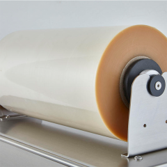 Máquina de embalagem a vácuo de mesa DQ400T-VS com largura máxima de filme de 390 mm.