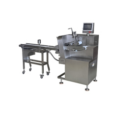 Cortador de carne comercial com espessura de corte uniforme ajustável em aço inoxidável durável.