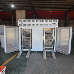 Congelador de ultra baja temperatura con 40 cajones y carro, a -60 °C, para uso comercial.