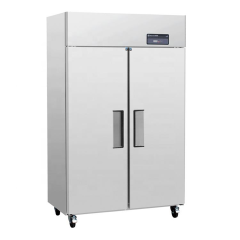 Refrigerador vertical de duas portas com congelador para restaurantes e serviços de catering.