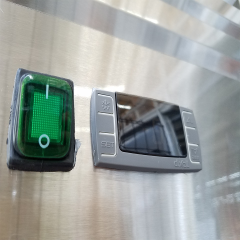 ثلاجة تجارية عمودية بثلاثة أبواب سعة 1456 لتر مصنوعة من الفولاذ المقاوم للصدأ لمطابخ تقديم الطعام