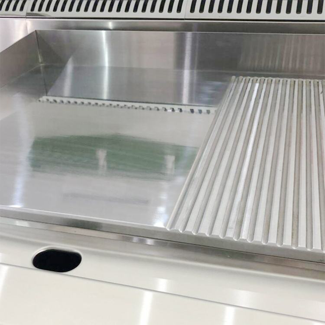 شواية غاز مسطحة تجارية طراز XKE-RQP-900 للمطاعم ومطابخ تقديم الطعام