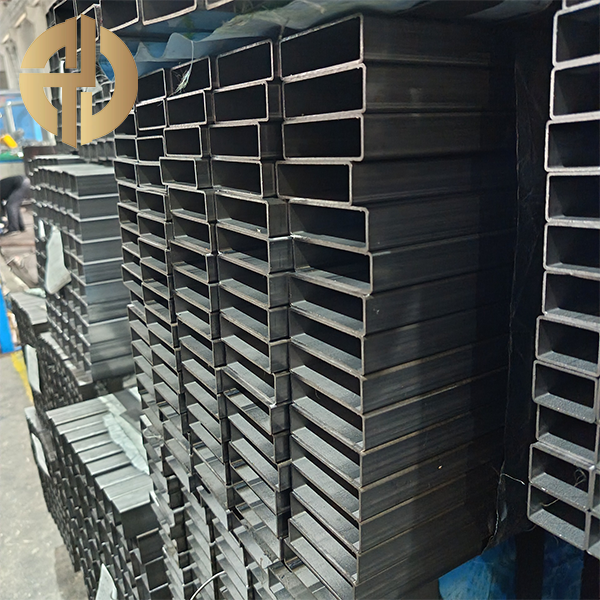 ท่อเหล็กสี่เหลี่ยมผืนผ้า