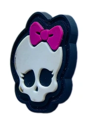 Kawaii Skull with Pink Bow PVC Patch – Cute Gothic Badge for Hats & Bags-Right Side