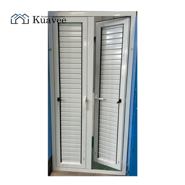 Built-in adjustable louvers window