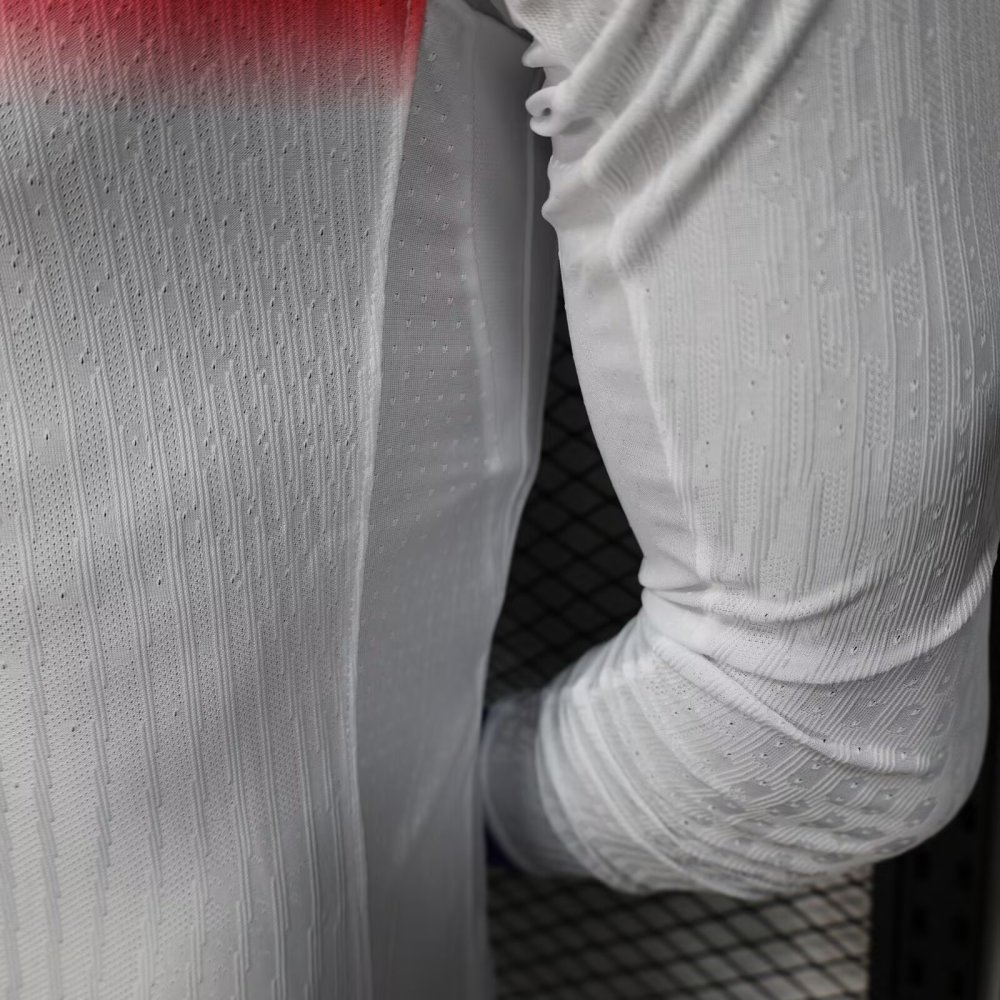 England Home Shirt 2025-26 - Player Edition