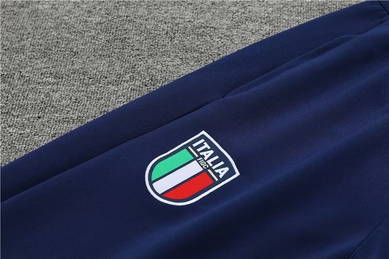 2023/2024 Italian long zipper jacket cover