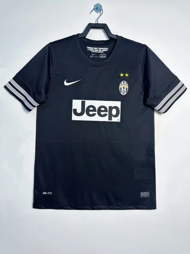 2012-13 Juventus Away Jersey - Retro Edition