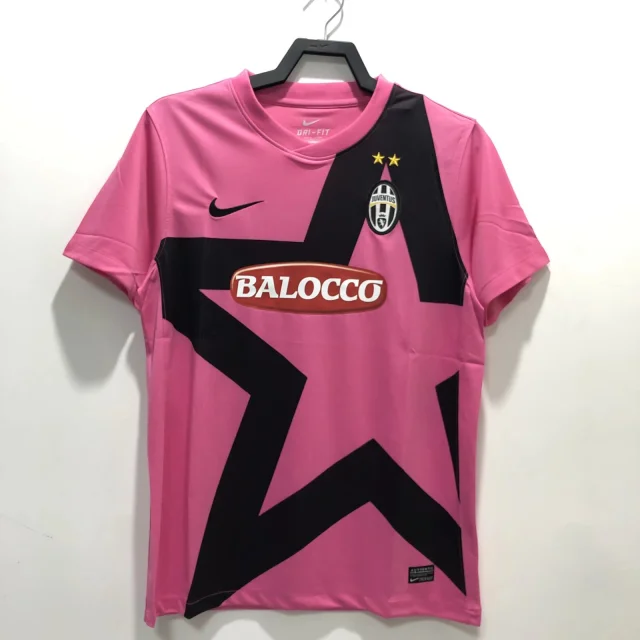 2011/2012 Juventus Pink Jersey - Retro Edition
