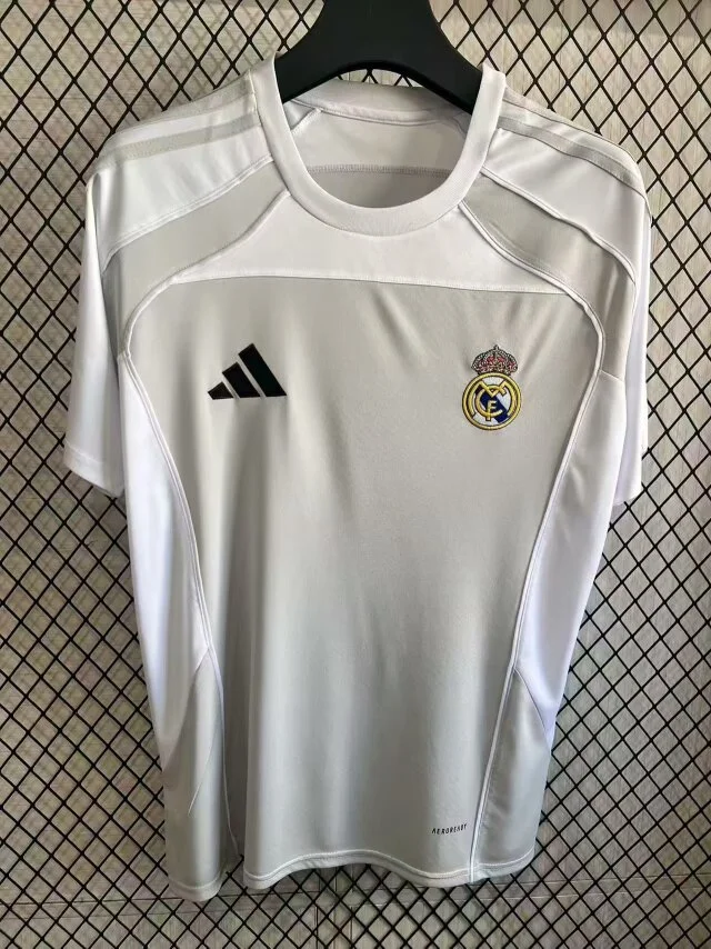 2025-26 Real Madrid T-Shirt Grey and White - Fan Edition