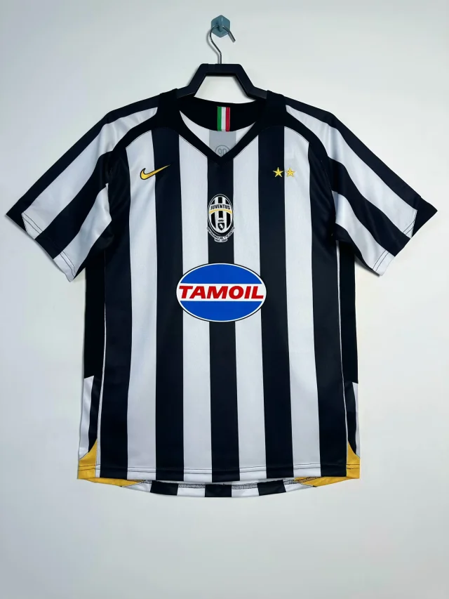 2005-06 Juventus Home Jersey - Retro Edition