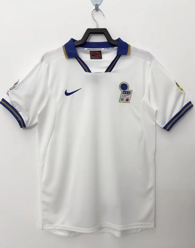 1996 Italy Away Jersey - Retro Edition