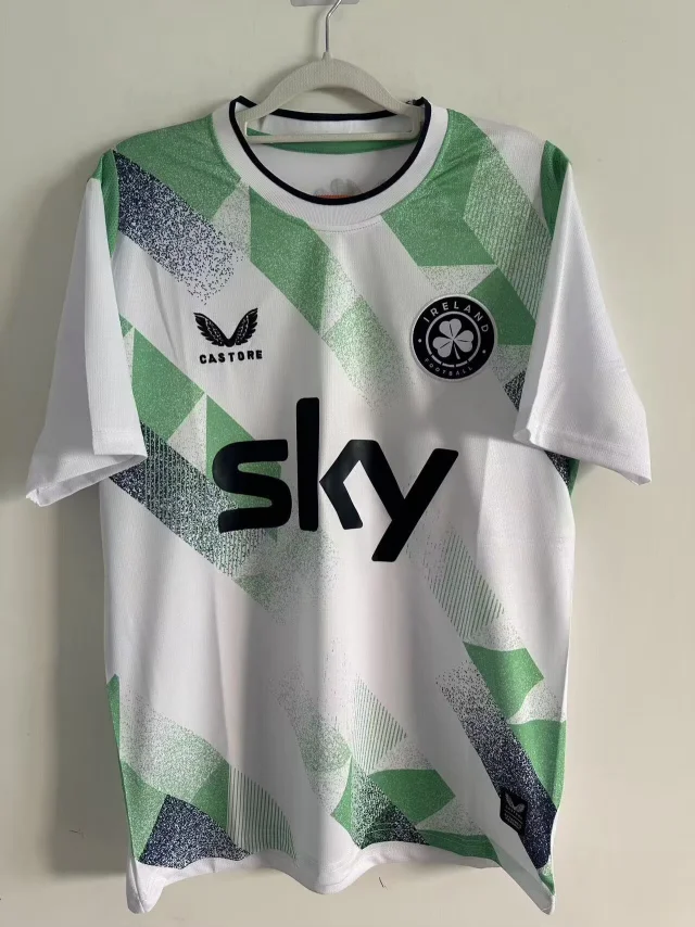 26-27 Ireland World Cup Away Jersey - Fan Version